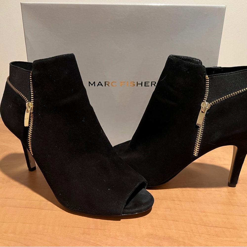 Marc Fisher Booties Size 9